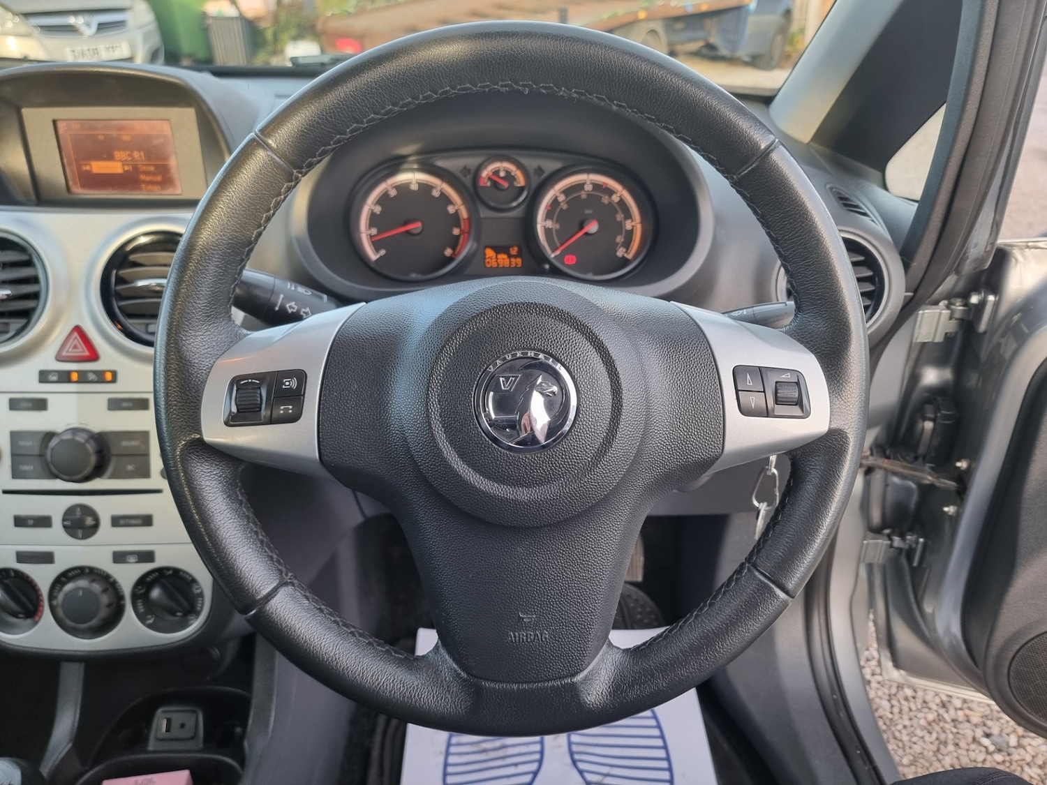 Used Vauxhall Corsa 2013 for sale - 76567856: Photo 15