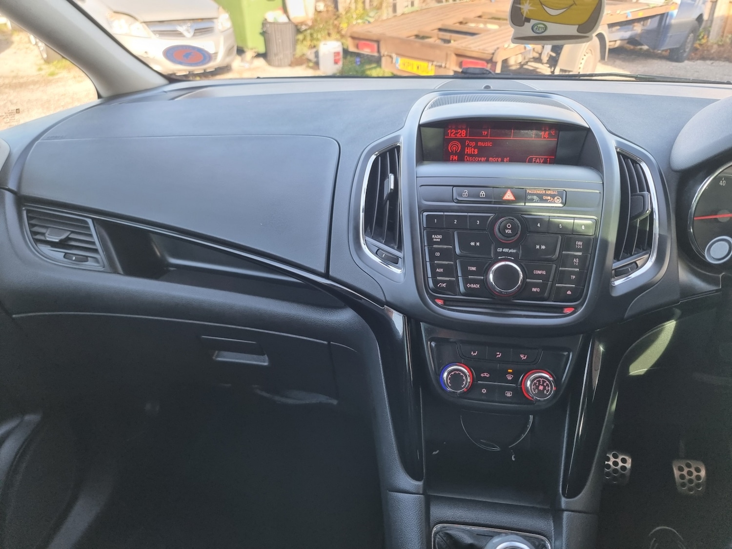 Used Vauxhall Zafira 2015 for sale - 76567835: Photo 19