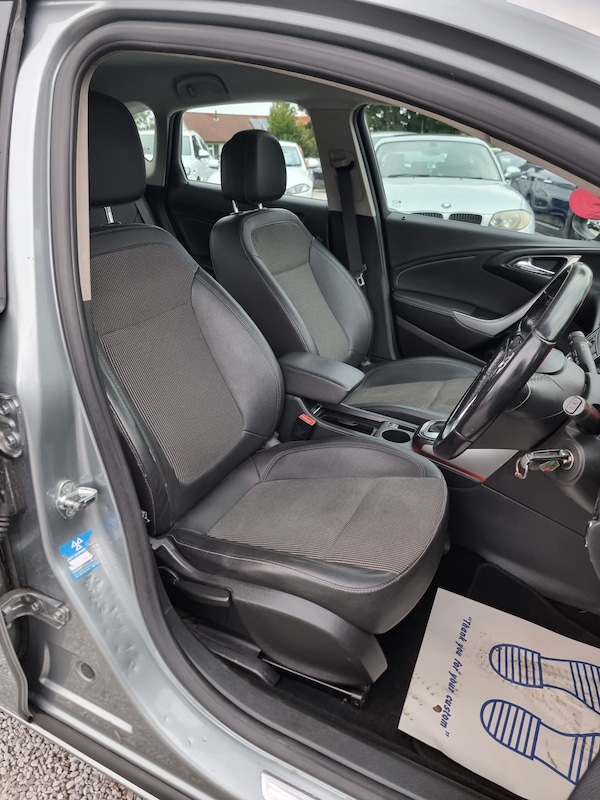 Used Vauxhall Astra 2012 for sale - 76156831: Photo 17