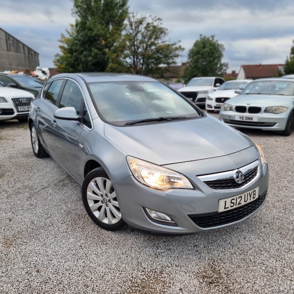 Used Vauxhall Astra 2012 for sale - 76156831: Photo 1
