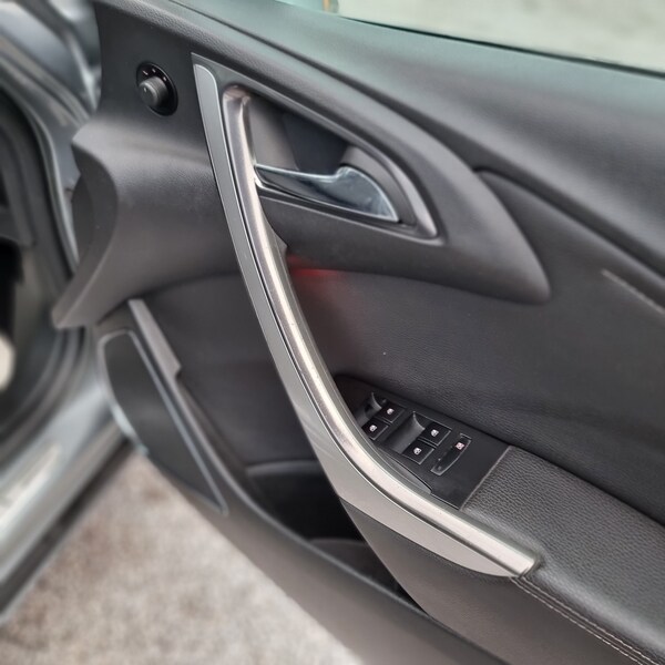 Used Vauxhall Astra 2012 for sale - 76156831: Photo 20