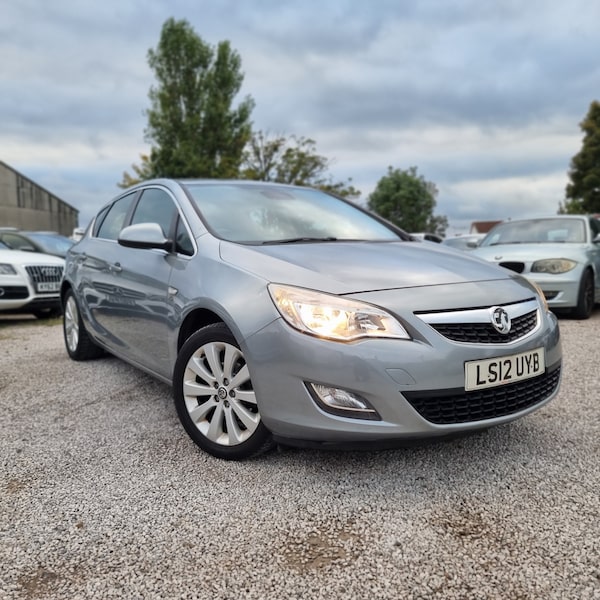 Used Vauxhall Astra 2012 for sale - 76156831: Photo 2