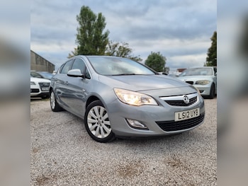 Used Vauxhall Astra 2012 for sale - 76156831: Photo 2