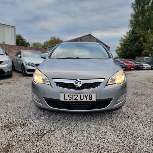 Used Vauxhall Astra 2012 for sale - 76156831: Photo 4