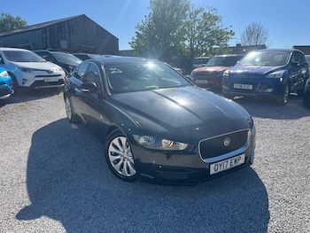 Used Jaguar XE 2017 for sale - 78457108: Photo