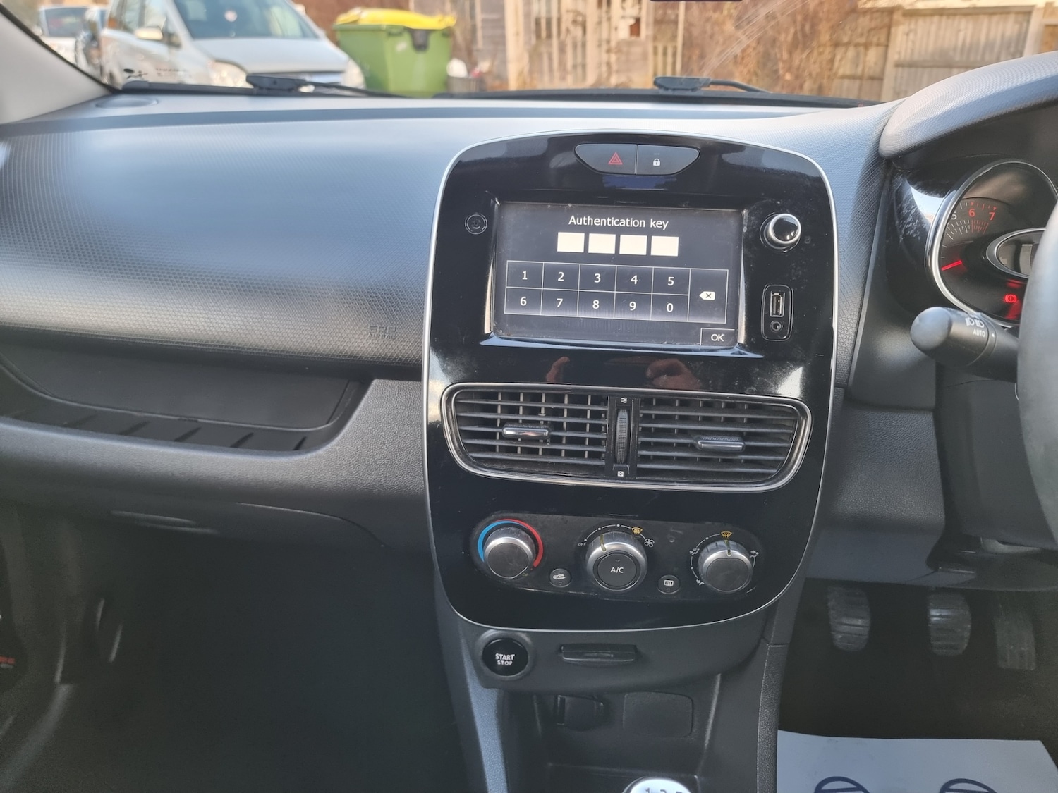 Used Renault Clio 2017 for sale - 77113533: Photo 17