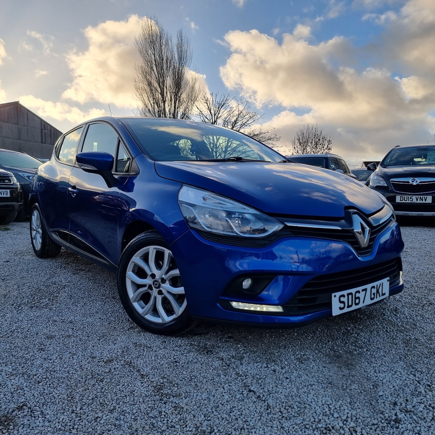 Used Renault Clio 2017 for sale - 77113533: Photo 2