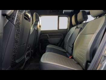 Used Land Rover Defender 110 2025 for sale - 74678018: Photo