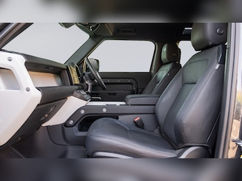 Used Land Rover Defender 90 2025 for sale - 79278104: Photo