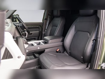 Used Land Rover Defender 2025 for sale - 79199143: Photo