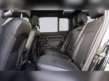 Used Land Rover Defender 2024 for sale - 79198968: Photo