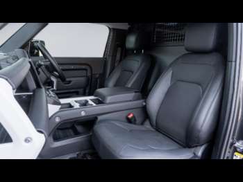 Used Land Rover Defender 90 2024 for sale - 74370505: Photo