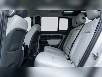 Used Land Rover Defender 2025 for sale - 79199383: Photo