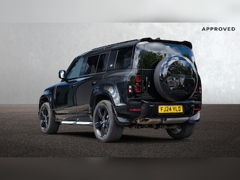 Used Land Rover Defender 2024 for sale - 79200450: Photo