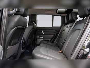 Used Land Rover Defender 2024 for sale - 79200450: Photo
