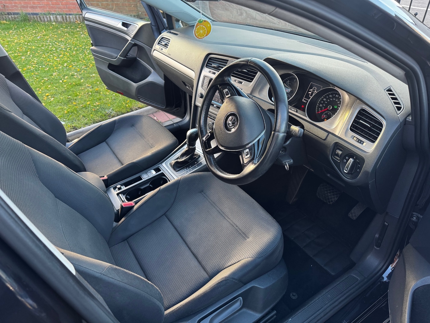 Used Volkswagen Golf 2015 for sale - 76384748: Photo 11