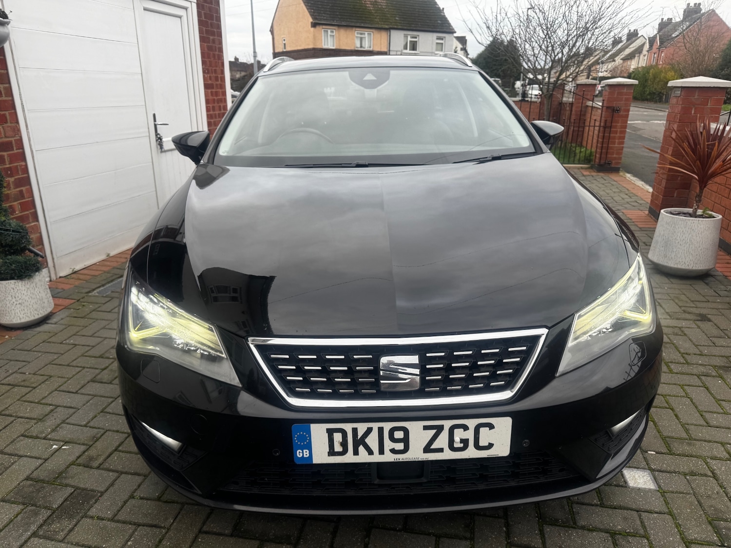 Used SEAT Leon 2019 for sale - 76879749: Photo 2