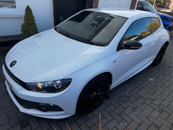 2013 (63) - 2.0 TDi BlueMotion Tech R-Line 3dr DSG