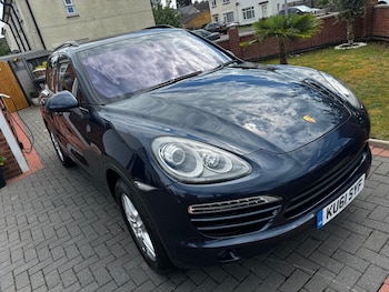 Used Porsche Cayenne 2011 for sale - 79539828: Photo