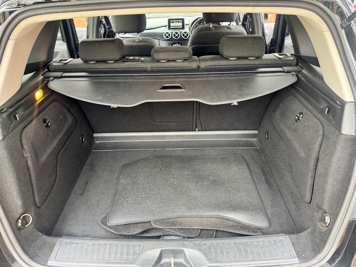 Used Mercedes-Benz B Class 2013 for sale - 76385168: Photo 11