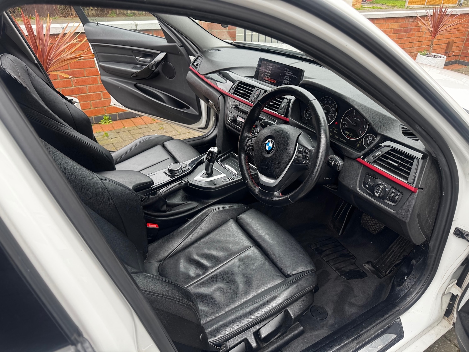 Used BMW 3 Series 2015 for sale - 77640342: Photo 8