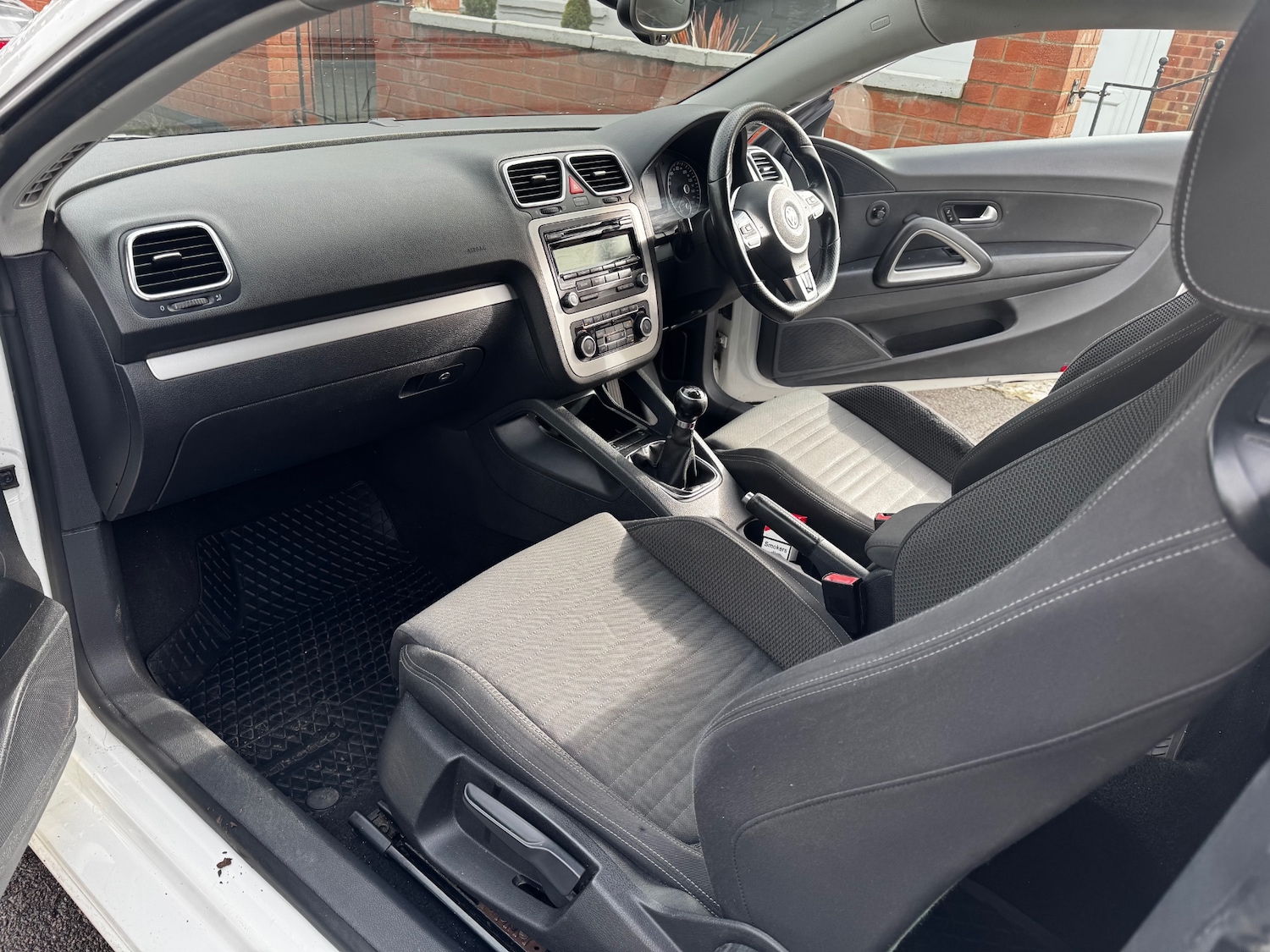 Used Volkswagen Scirocco 2012 for sale - 77528107: Photo 10