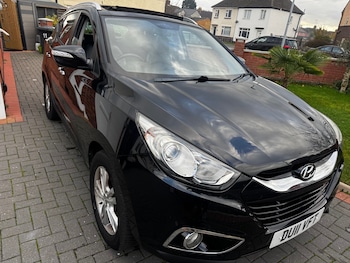 2011 (11) - 1.7 CRDi Premium 5dr 2WD