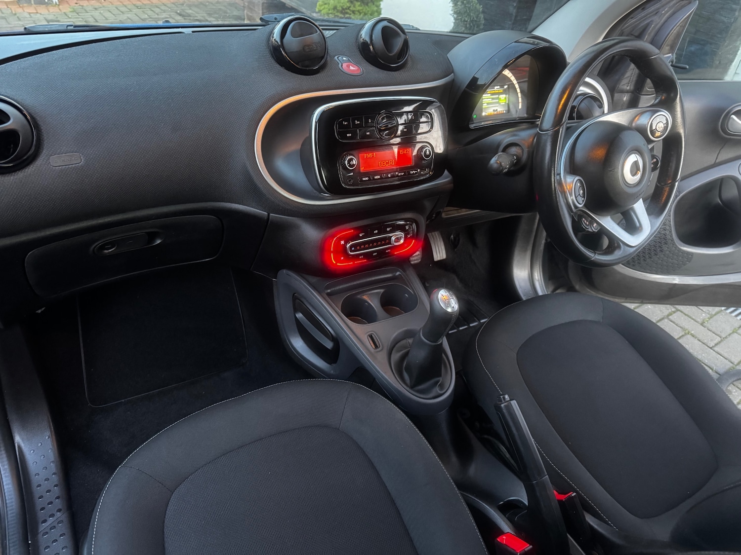 Used smart fortwo 2018 for sale - 77240277: Photo 9