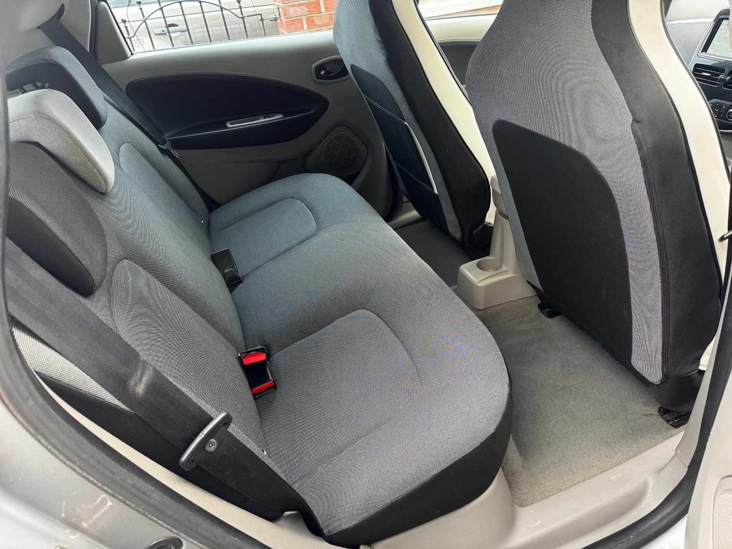 Used Renault Zoe 2015 for sale - 76520301: Photo 7