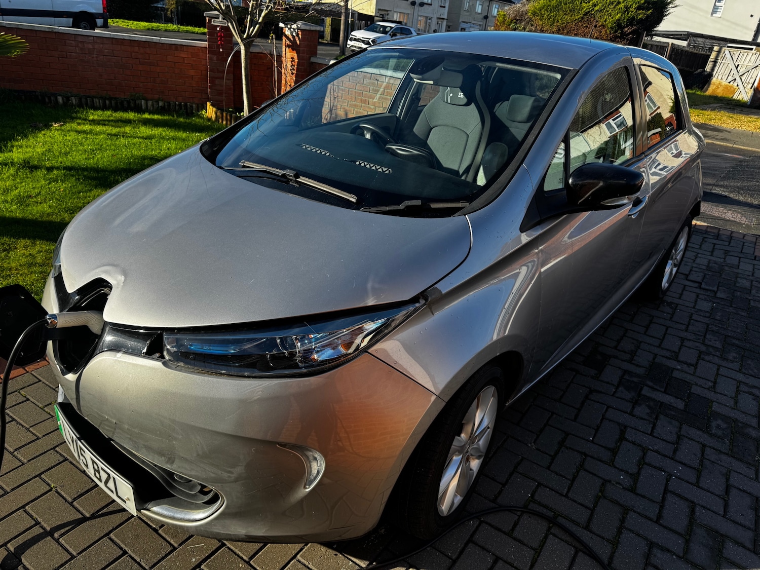 Used Renault Zoe 2015 for sale - 76650793: Photo 2