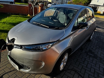 Used Renault Zoe 2015 for sale - 76650793: Photo