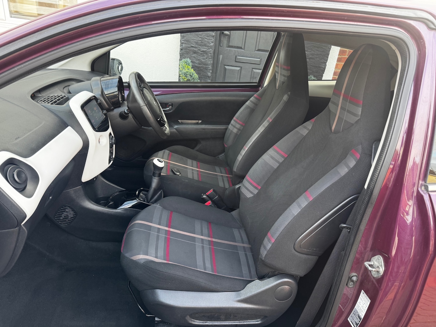 Used Peugeot 108 2014 for sale - 76640759: Photo 13