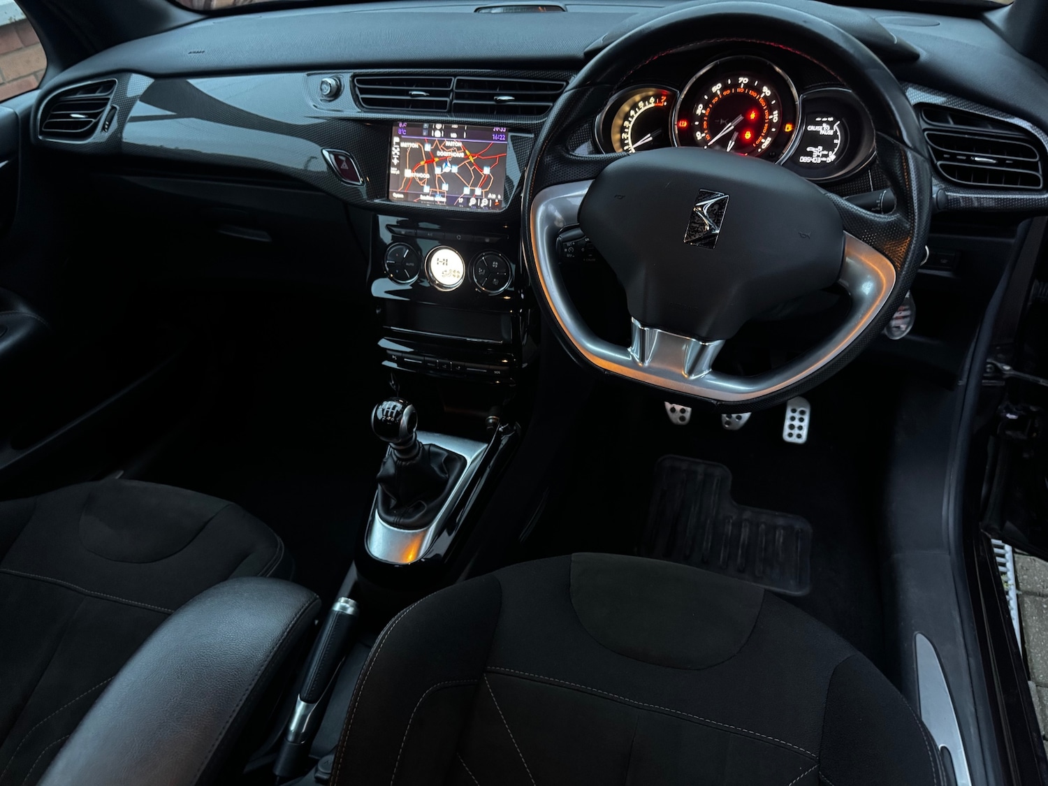 Used DS Automobiles DS 3 2016 for sale - 77801842: Photo 10