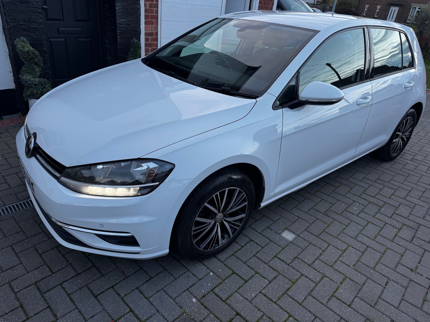Used Volkswagen Golf 2018 for sale - 77125111: Photo 3