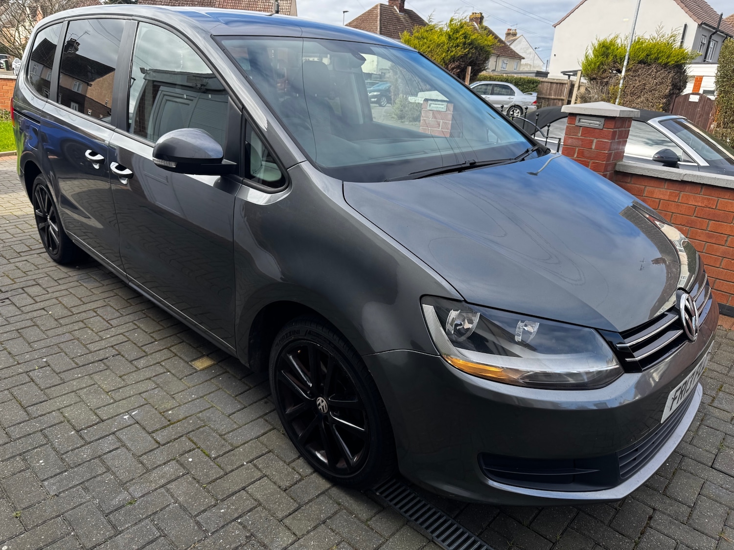 Used Volkswagen Sharan 2013 for sale - 77896783: Photo 1