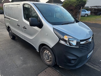 Vauxhall Vivaro feature image
