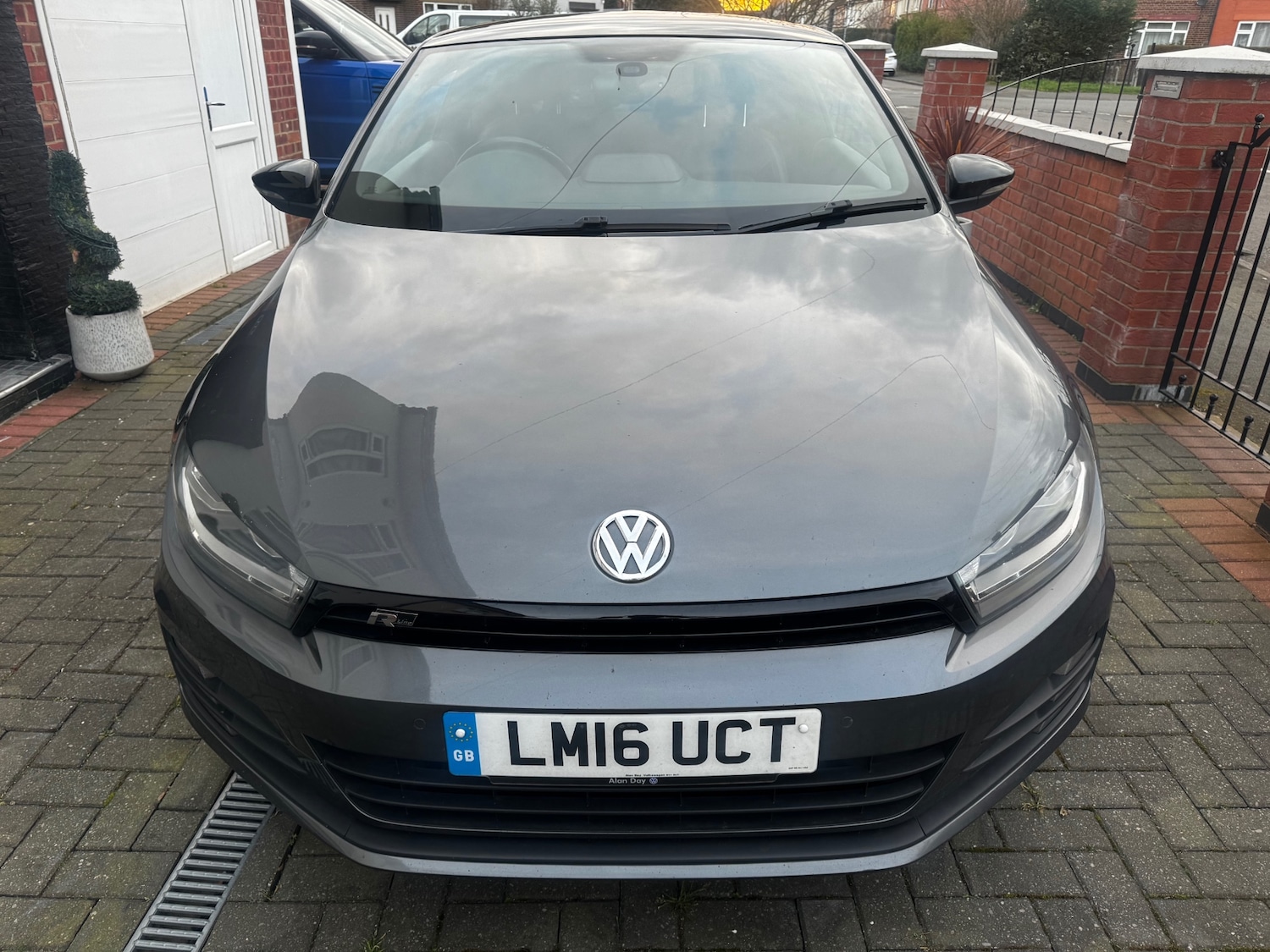 Used Volkswagen Scirocco 2016 for sale - 77801847: Photo 2