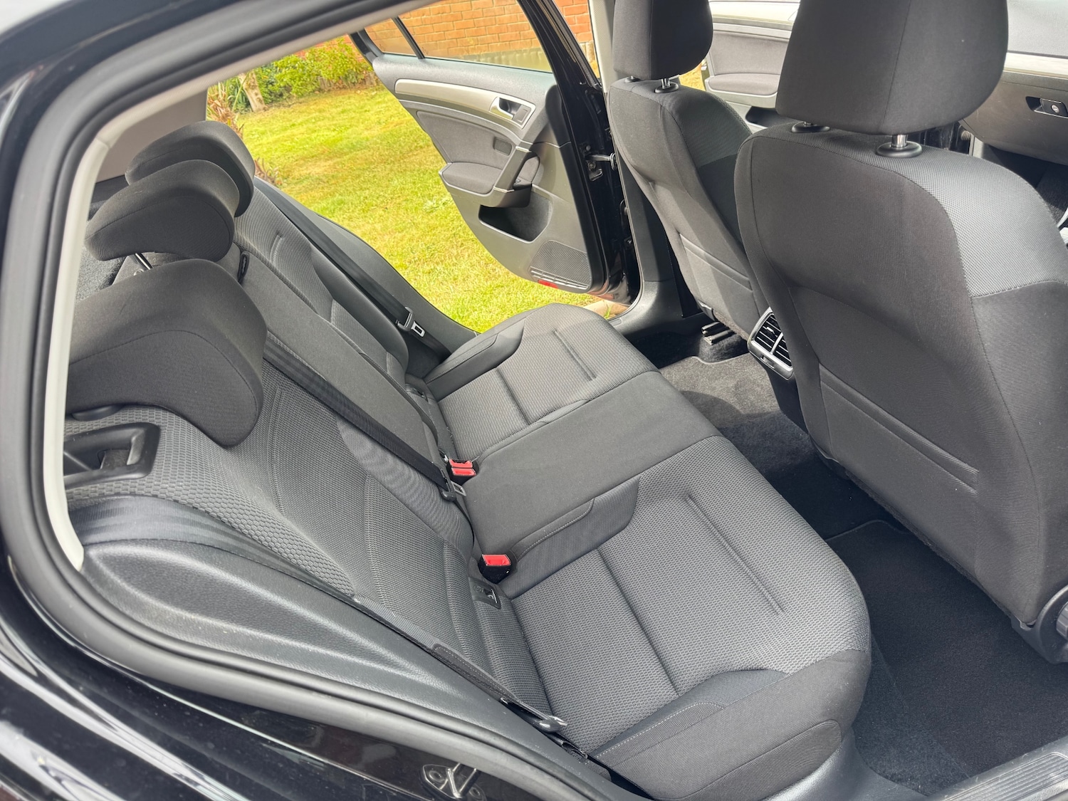 Used Volkswagen Golf 2014 for sale - 76070530: Photo 7