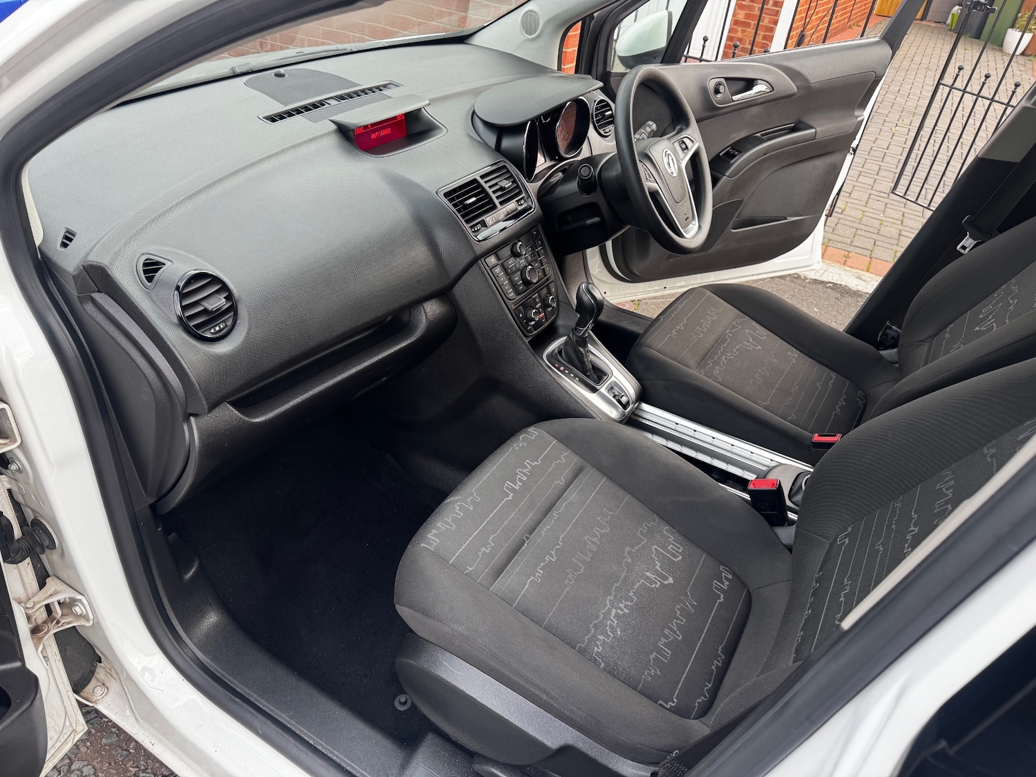 Used Vauxhall Meriva 2015 for sale - 76453141: Photo 10