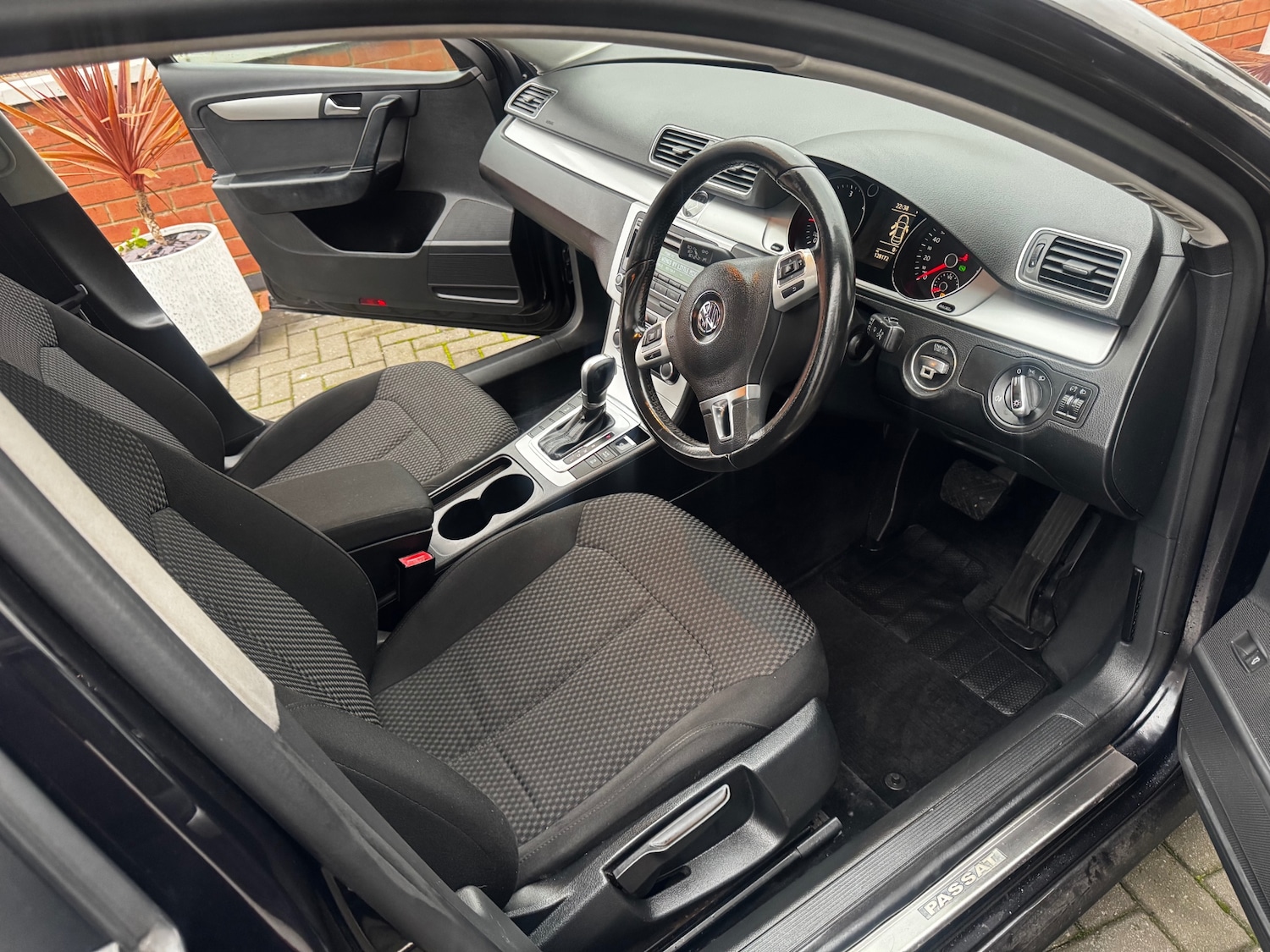 Used Volkswagen Passat 2014 for sale - 76739173: Photo 7