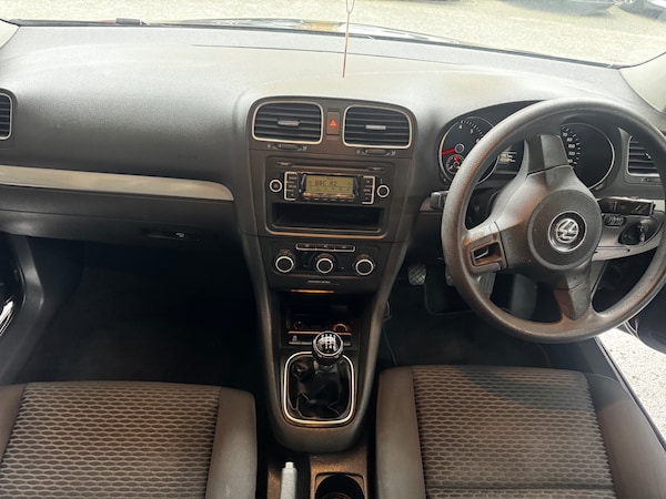 Used Volkswagen Golf 2010 for sale - 76300720: Photo 10