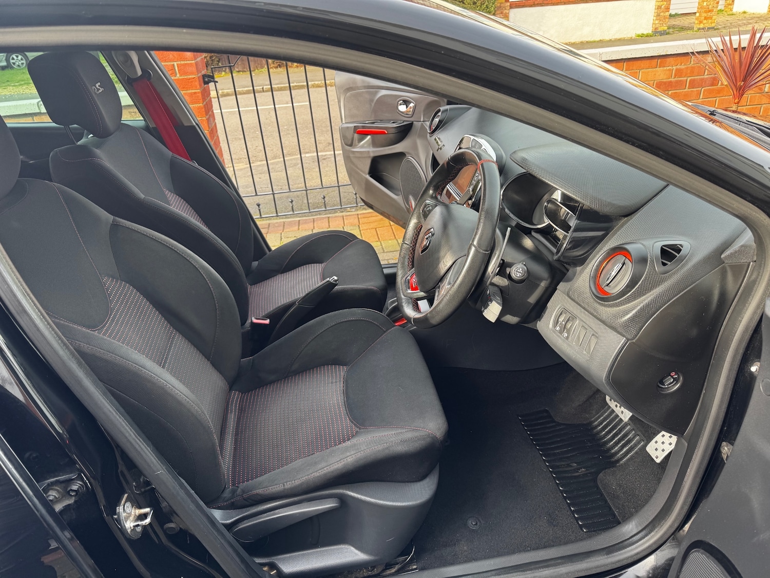 Used Renault Clio 2013 for sale - 77581182: Photo 13