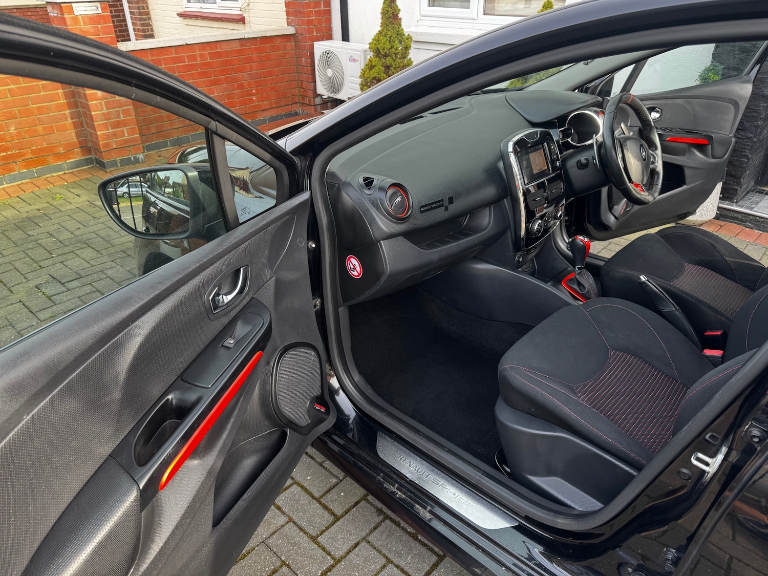 Used Renault Clio 2013 for sale - 77581182: Photo 16