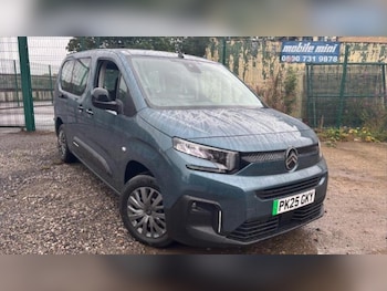 2025 - 100kW Plus XL 52kWh 5dr Auto [7 Seat]