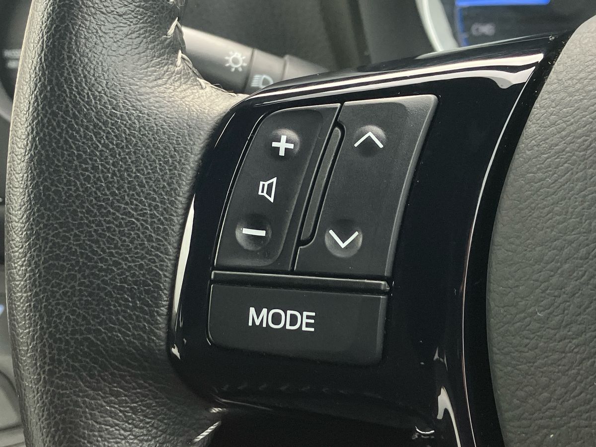 Used Toyota Yaris 2018 for sale - 76330680: Photo 17