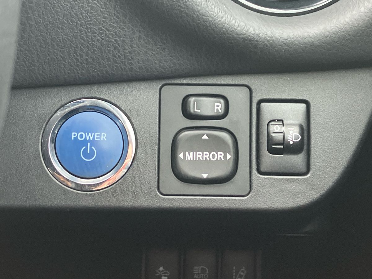 Used Toyota Yaris 2018 for sale - 76330680: Photo 24