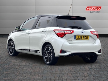 Used Toyota Yaris 2018 for sale - 76330680: Photo