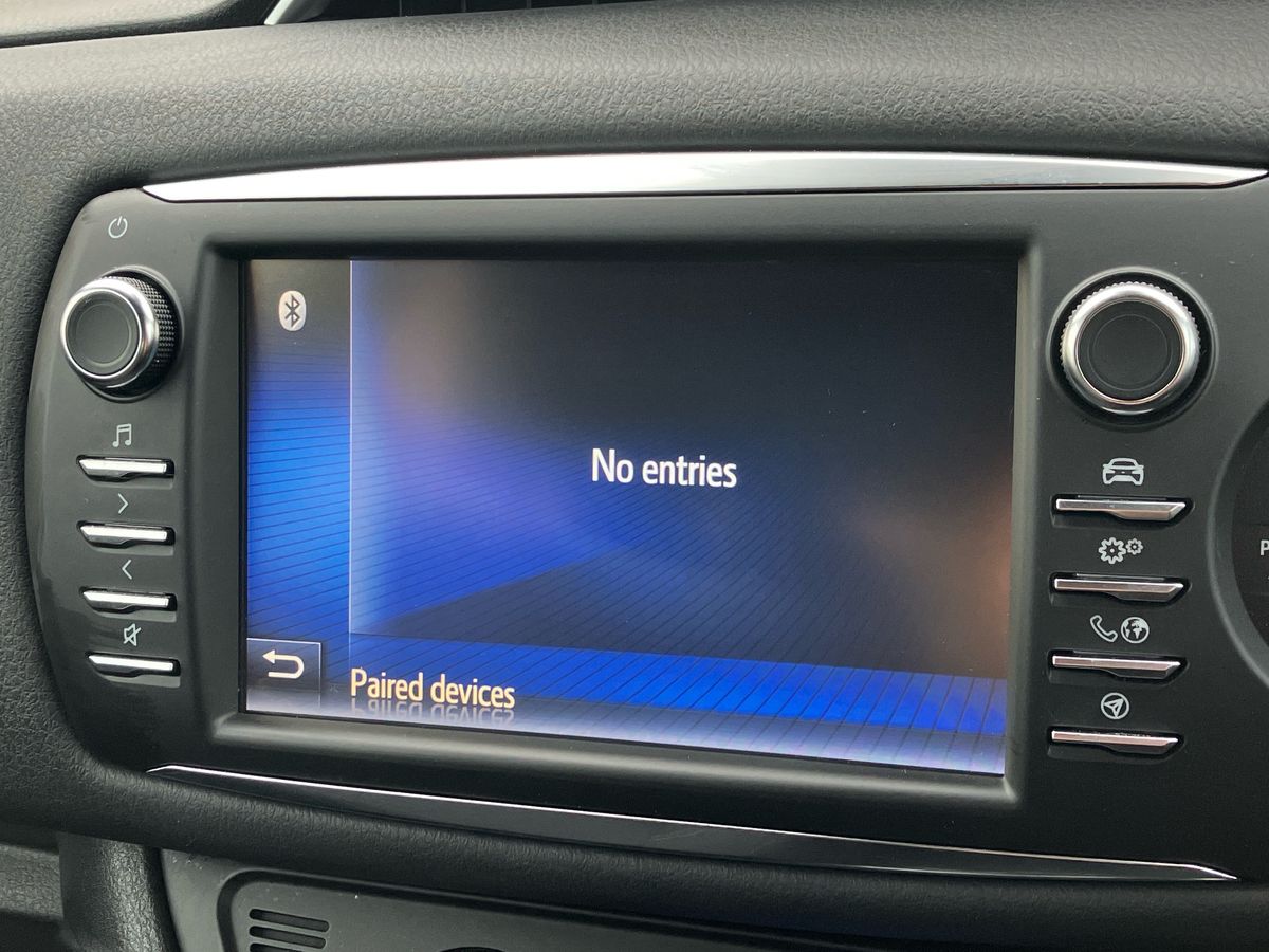 Used Toyota Yaris 2018 for sale - 76330680: Photo 33