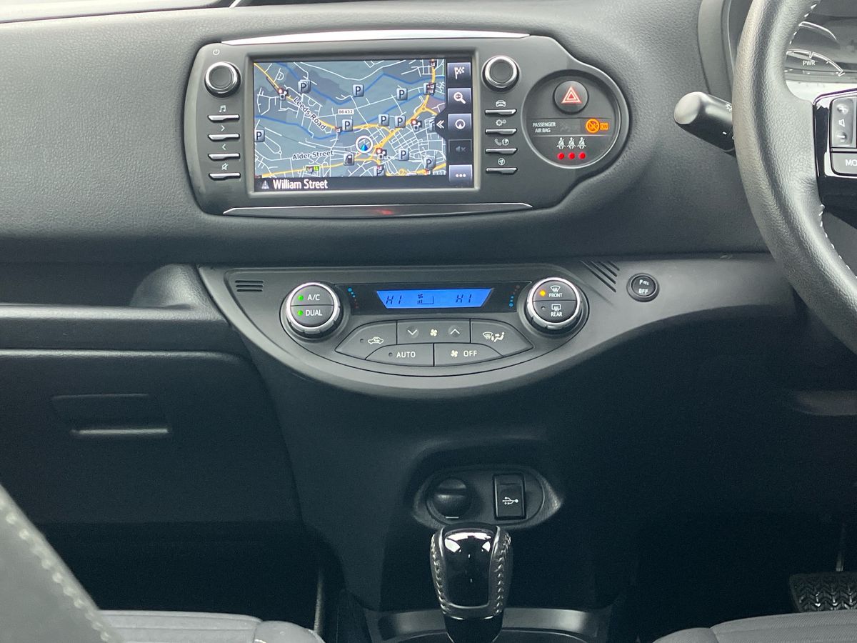 Used Toyota Yaris 2018 for sale - 76330680: Photo 38
