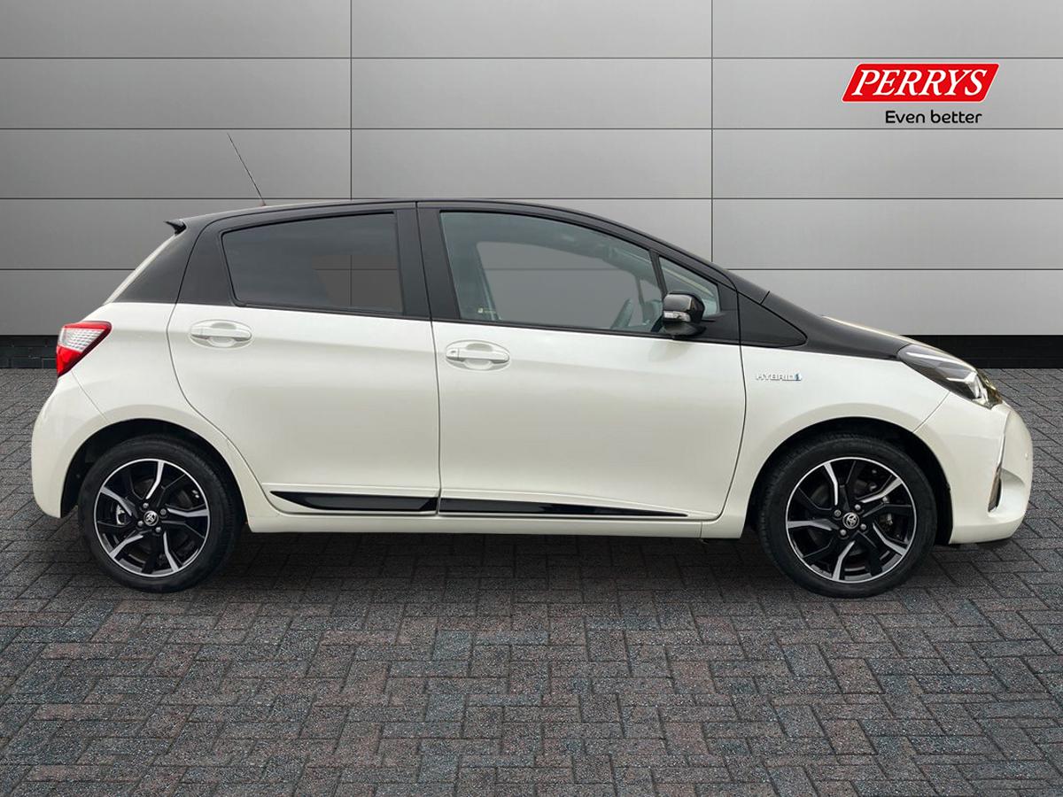 Used Toyota Yaris 2018 for sale - 76330680: Photo 4